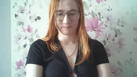 Snapshot of eveliina_shy chatting on March 1, 11:34 am Evelina online show from March 1, 11:34 am