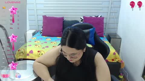 Snapshot of evelin_zaens chatting on January 7, 2:30 pm evelin zaens online show from January 7, 2:30 pm