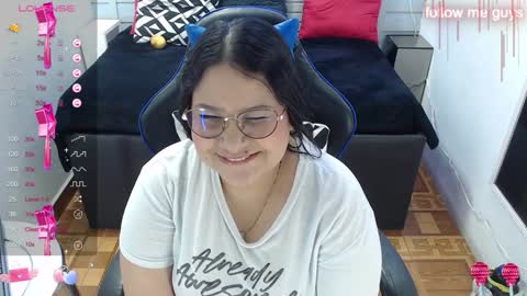 Snapshot of evelin_zaens chatting on January 24, 8:02 am evelin zaens online show from January 24, 8:02 am