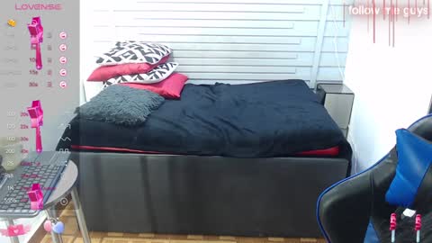 Snapshot of evelin_zaens chatting on February 1, 7:26 am evelin zaens online show from February 1, 7:26 am
