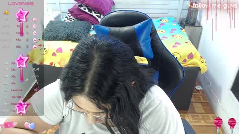 Snapshot of evelin_zaens chatting on February 7, 10:08 am evelin zaens online show from February 7, 10:08 am