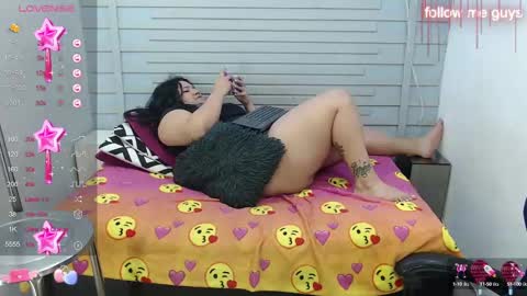 Snapshot of evelin_zaens chatting on February 15, 6:02 am evelin zaens online show from February 15, 6:02 am