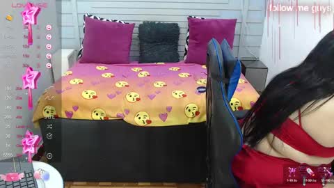 Snapshot of evelin_zaens chatting on February 21, 7:34 am evelin zaens online show from February 21, 7:34 am