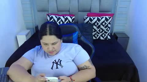 Snapshot of evelin_zaens chatting on September 16, 6:03 am evelin zaens online show from September 16, 6:03 am