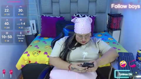Snapshot of evelin_zaens chatting on October 22, 5:08 am evelin zaens online show from October 22, 5:08 am