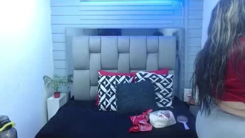 evelin zaens online show from March 17, 4:06 am