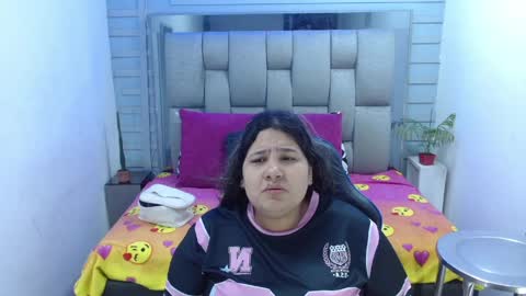 evelin zaens online show from April 2, 4:43 am