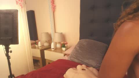 Snapshot of evelonga_707 chatting on April 19, 7:05 pm DAYANITA online show from April 19, 7:05 pm