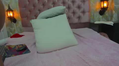 Snapshot of evelyn_morgan1 chatting on December 3, 6:15 am evelyn_morgan1 online show from December 3, 6:15 am