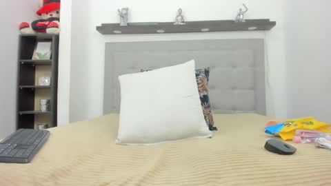 Snapshot of evelyn_morgan1 chatting on January 23, 10:01 pm evelyn_morgan1 online show from January 23, 10:01 pm