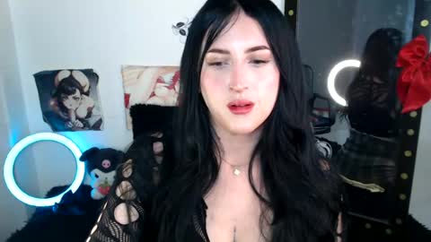 Snapshot of evelyn_sheeran chatting on June 29, 2:18 am Julieta online show from June 29, 2:18 am