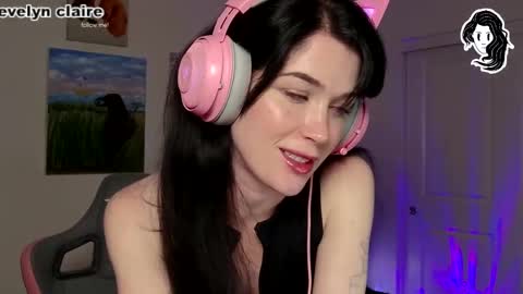 Evelyn Claire online show from December 24, 7:17 am