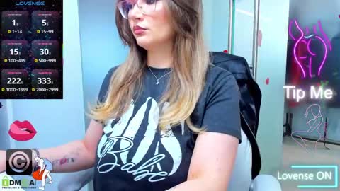 evelyne_rose online show from May 24, 5:01 am