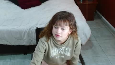 Snapshot of evelynn_fox_ chatting on August 1, 2:16 pm evelynn_fox_ online show from August 1, 2:16 pm