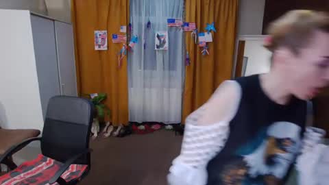 evelynreagan online show from July 3, 6:42 am