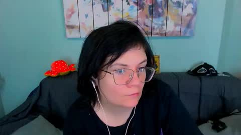 Everly online show from March 1, 2:08 pm