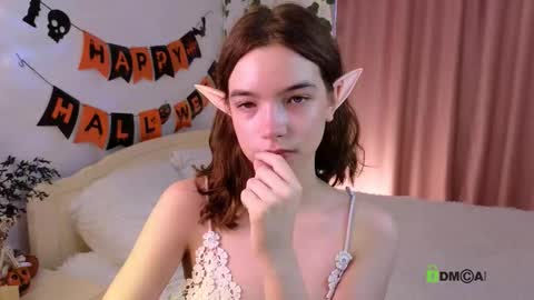 evi_brook online show from October 29, 8:38 am