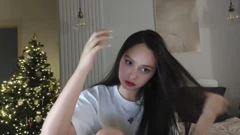 evi_woow online show from January 6, 8:12 pm