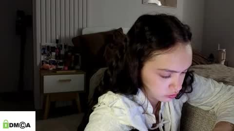 evi_woow online show from February 26, 9:03 pm