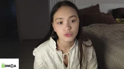 evi_woow online show from March 2, 5:08 am