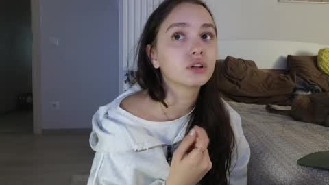 evi_woow online show from May 5, 10:07 pm