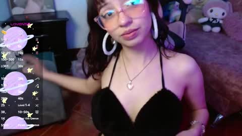 Evie Cloud online show from October 6, 9:34 pm