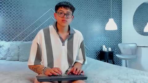 Evie  Denm online show from December 14, 8:35 pm