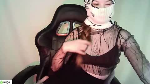 Renesme White Im here from Monday to Friday online show from May 19, 3:46 am