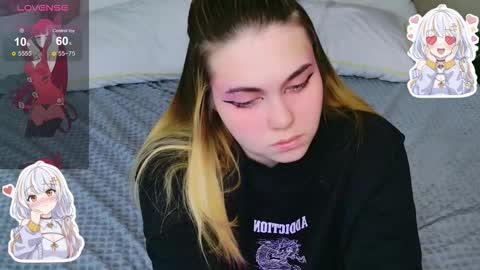 evie_val online show from January 10, 5:48 pm