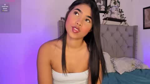 Ivi Alejandra  online show from December 3, 4:27 pm