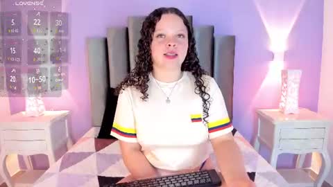 evierouse_ online show from July 3, 8:04 pm