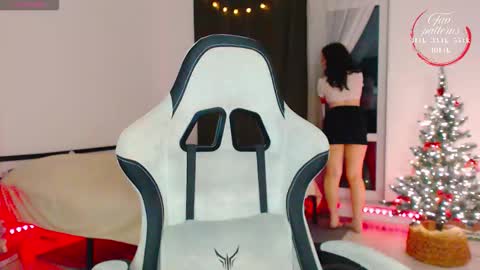 Snapshot of eviik chatting on December 15, 9:08 pm Lessie online show from December 15, 9:08 pm