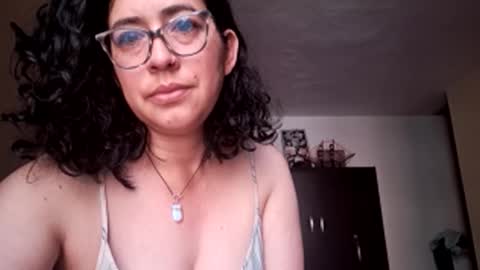 Snapshot of evolet_evolet_ chatting on November 21, 1:43 pm Evolet online show from November 21, 1:43 pm