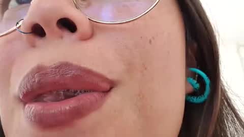 Evoleth online show from May 15, 3:41 pm