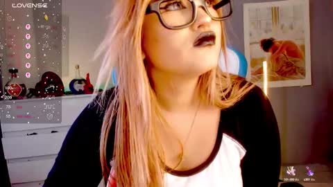 evva_foxxy online show from September 19, 3:02 pm
