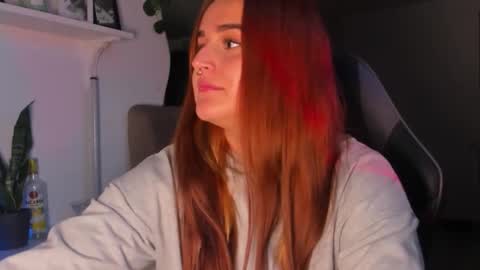 EVY online show from February 12, 11:33 pm