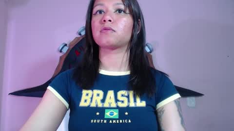 Im Evy online show from November 25, 3:56 pm