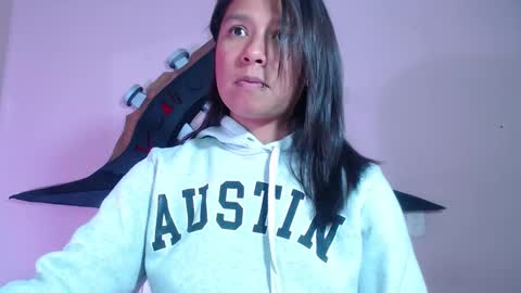 Im Evy online show from December 23, 1:25 am