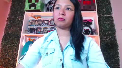 Im Evy online show from June 27, 8:03 pm