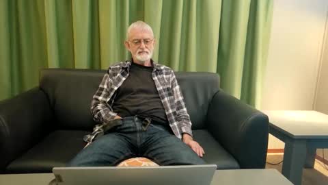 Naaktloper online show from January 9, 6:10 pm