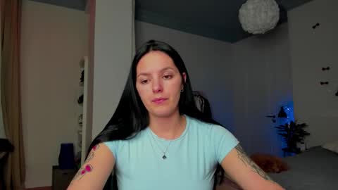 ewelynscott online show from January 31, 9:46 pm