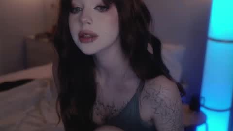 Alyson online show from February 18, 4:37 am