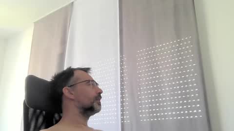 Snapshot of exhibit77 chatting on July 25, 8:56 am exhibit77 online show from July 25, 8:56 am