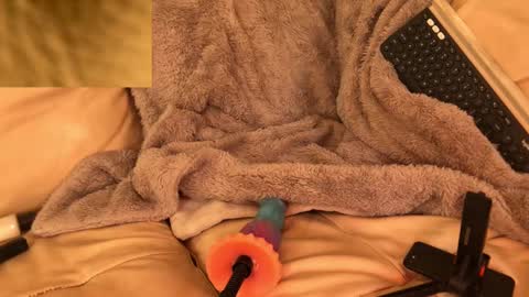 exhibitp online show from November 5, 5:35 pm