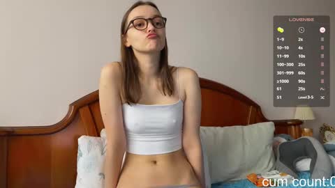 Snapshot of existencee chatting on October 21, 11:11 am Anna online show from October 21, 11:11 am