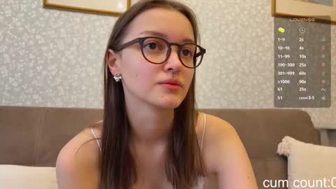 Snapshot of existencee chatting on December 17, 11:05 am Anna online show from December 17, 11:05 am