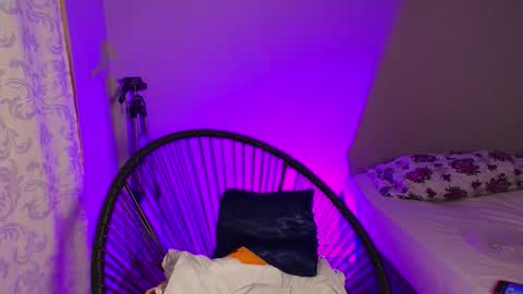 Snapshot of exotic_medussapp chatting on March 4, 3:23 am Soy Carla online show from March 4, 3:23 am