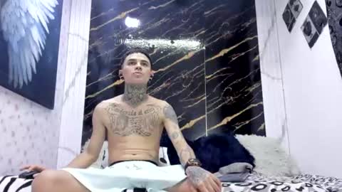 exotichot_couple online show from July 8, 8:13 pm