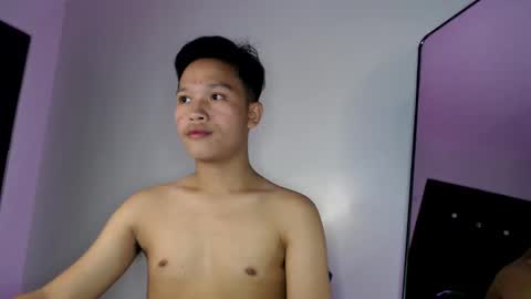 Snapshot of exotichugecock chatting on December 4, 4:38 pm Jan online show from December 4, 4:38 pm