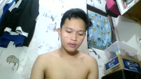 Snapshot of exotichugecock chatting on December 19, 10:45 am Jan online show from December 19, 10:45 am